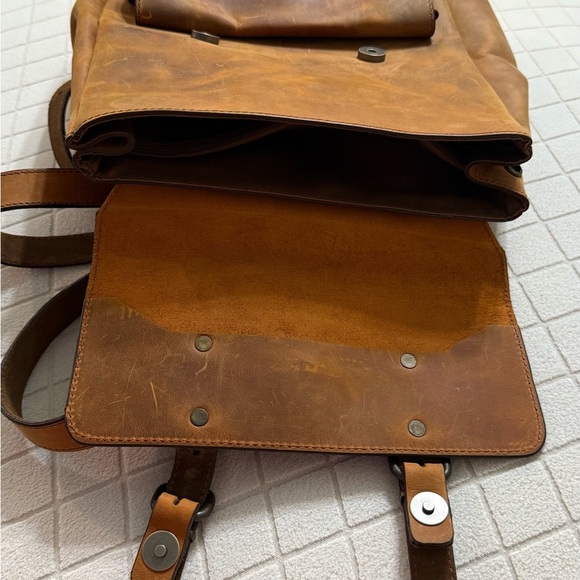 CHICATOLIA CRAZY HORSE LEATHER EXPANDABLE BACKPACK - ORANGE - Picture 7 of 10